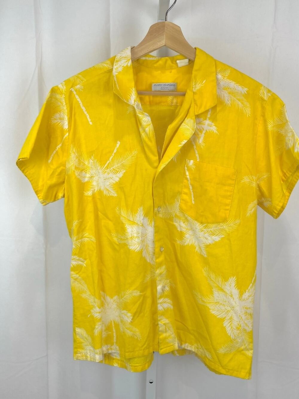 MARC DANIELS Vintage 16 16.5 L Short Sleeve Button Up Shirt Hawaiian Camp Yellow